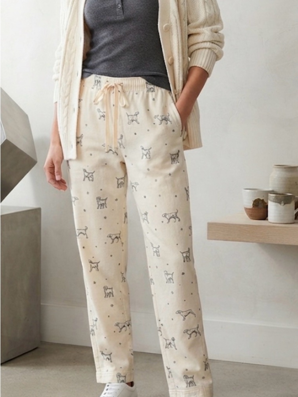Eddie Bauer Cream Dog-Print Jogger Sweatpants